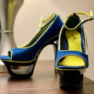 Wild Rose Platform Open Toe Sandal